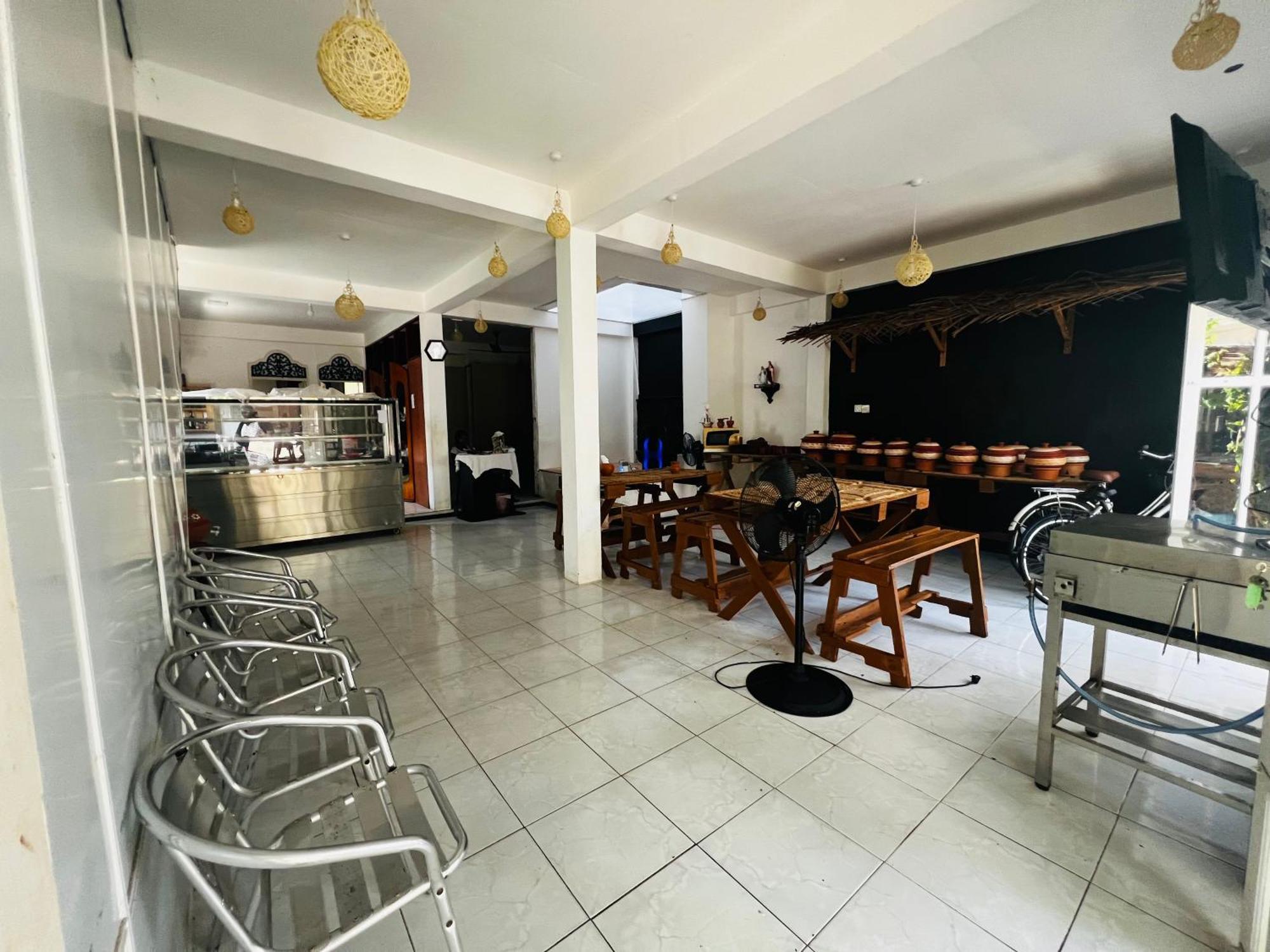 Ramlyn Guesthouse & Restaurant 尼甘布 外观 照片